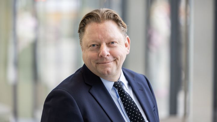 Underdirektør, chef for samfundssikkerhed i Dansk Industri, Rasmus Anderskouv. Foto: Bürojantzen.