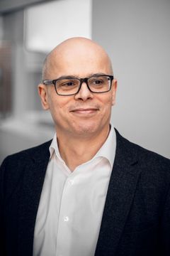 Petar Popovski er professor i kommunikationsteknologi ved Institut for Elektriske systemer ved Aalborg Universitet. Han skal lede det nye Center of Excellence, der åbner i begyndelsen af 2025.