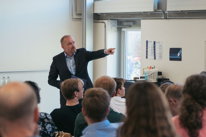 "Vi har læst alle høringssvar grundigt, og jeg vil gerne sige tak for et meget stort engagement fra studerende, personale og lokalsamfund,” siger dekan på Aalborg Universitet Rasmus Antoft.