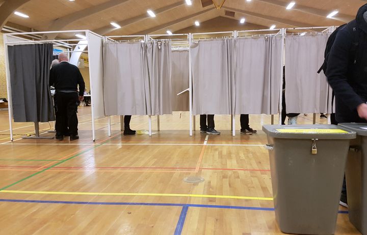 Ved seneste valg gik næste to tredjedele af danskerne ind i valgkampen uden at vide, hvor de vil sætte deres kryds, ifølge forskningsprojektet Det Danske Valgprojekt, som Aalborg Universitet er med i.