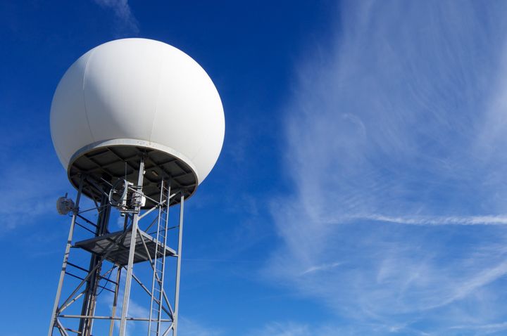 En jordstation er et anlæg på Jorden med udstyr til at sende eller modtage data til eller fra satellitter, rumsonder eller rumfartøjer. Jordstationen i Aalborg kommer til at bestå af to antenner på hhv. fire og seks meter samt et kontrolcenter. Billedet viser et eksempel på en del af en jordstation og ikke den konkrete, der bygges af Aalborg Universitet.