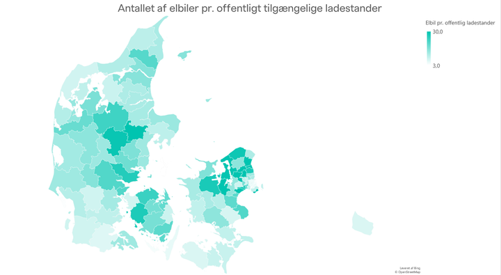 Kilde: Danmarks Statistik, Transportministeriet og Mobility Denmark. Anm.: Antallet af tilgængelige ladestandere er t.o.m. 3.kvt. 2024, og antallet af elbiler er fra november 2024.