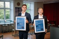 Philip H. Lyck og Oskar Kloppenborg Vellev, nyuddannede jurister fra Københavns Universitet og vindere af Djøfs specialepris