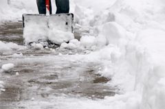 Fjern sne og is uden at skade miljøet ved at bruge svanemærket tømiddel