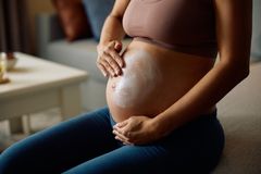 Som gravid eller nybagt forælder er det en god idé at være opmærksom på de produkter, man bruger til sig selv og sit barn.