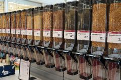 Coop tester nyt løsmarked med genbrugsemballager.