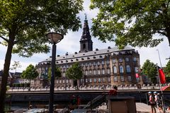 Christiansborg. Folketinget inviterer alle til at fejre grundlovsdag torsdag den 5. juni 2025. Fotograf: Ólafur Steinar Gestsson.