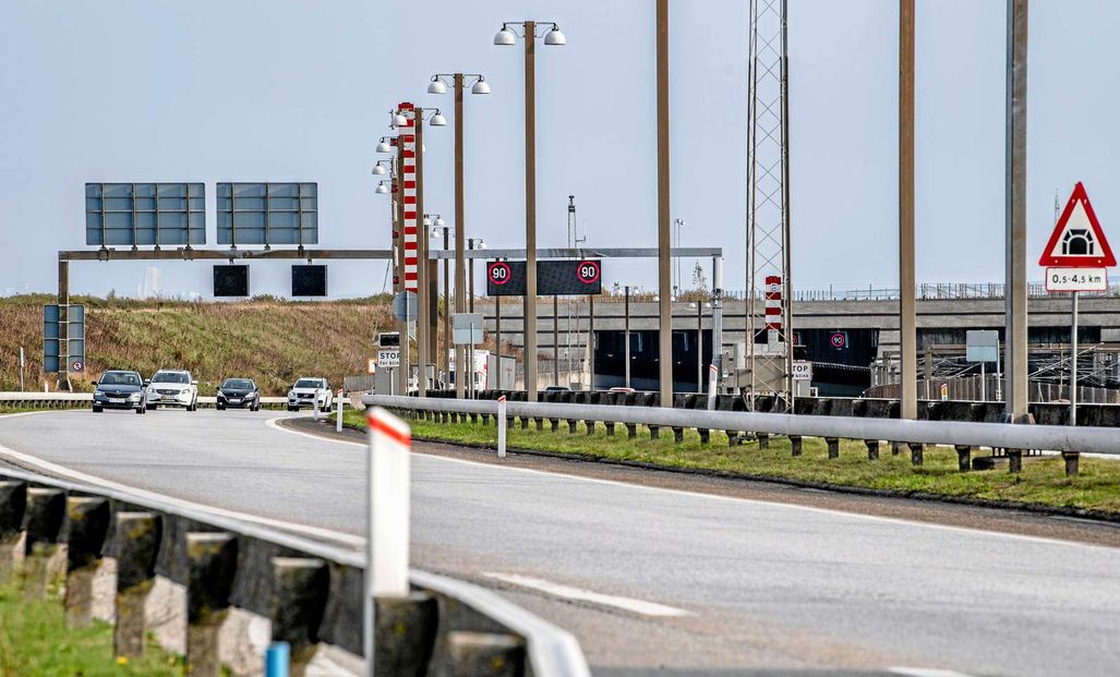 Et kranarbejde i forbindelse med udbygningen af stationen ved Københavns Lufthavn vil påvirke trafikken på Øresundsmotorvejen fra den 20. oktober.
