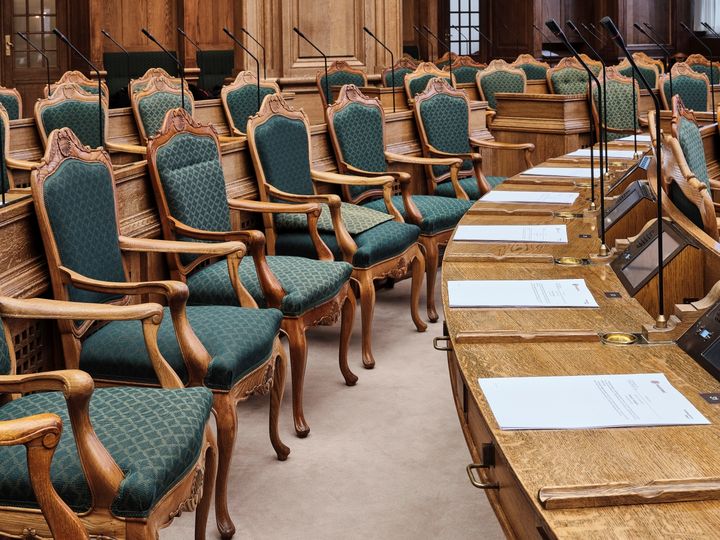 “Regeringen lægger op til at tænke sundhed meget bredere end i dag, og det er noget, vi længe har talt for. Vi har alt for længe kun set udgifter til sundhed som en byrde, men det giver ikke mening at tænke sådan. Så det er tiltrængt med et opgør med det”, siger Thomas Senderovitz.