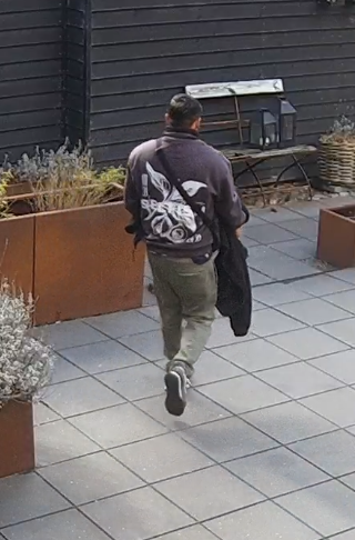 Foto%20af%20m%E6rke%20p%E5%20mist%E6nkt%20%22A%22s%20jakke