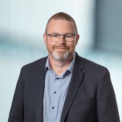 Min forventning er, at vi kan reducere det administrative arbejde fra 20 procent til fem procent af en medarbejders tid. Samtidig forventer vi klare besparelser for beboerne, fordi fejl kan identificeres og håndteres hurtigere, siger Lasse Kjærgaard Bindner, energikonsulent hos VIBO. Foto: Brunata A/S