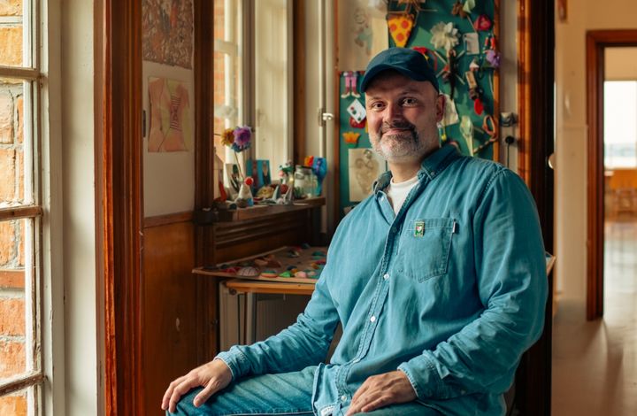 Martin Jørgensen er årets Julemærkekunstner