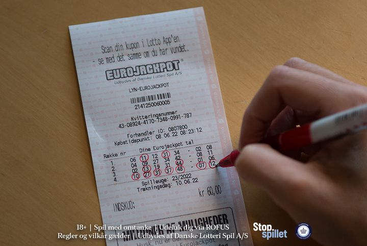 En heldig dansker kan proppe over 8 millioner kroner i lommen efter fredagens Eurojackpot trækning.