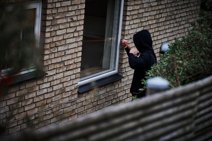 En ny undersøgelse kortlægger mere viden om indbrudstyve og hælere. Foto: Det Kriminalpræventive Råd