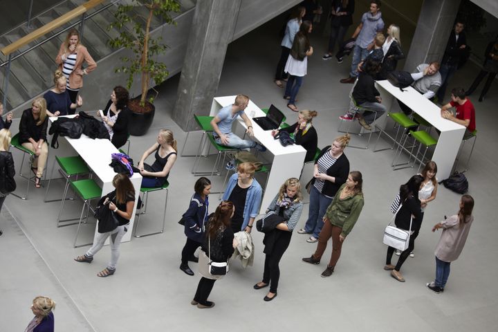 Studerende på VIAs campus i Aarhus