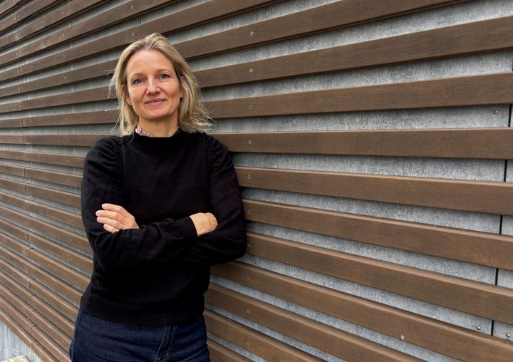 Trine Boldt, rådgiver hos Middelfart Sparekasse i Middelfart, mærker den øgede aktivitet på elbillån, og det bliver, som hun siger, ikke mindre, når eksempelvis priserne på benzin og diesel stiger.